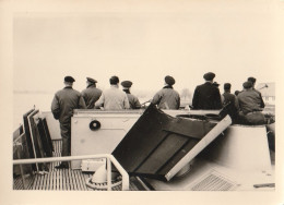 PHOTO 11 X 8  1959 PASSAGE DU PONT KEHL STRASBOURG BASSE EAU PASSERELLE DEMONTEE VOIR VERSO - Altri & Non Classificati