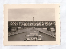 PHOTO 9 X 6  1959 PASSAGE DU PONT KEHL STRASBOURG BASSE EAU PASSERELLE DEMONTEE - Sonstige & Ohne Zuordnung