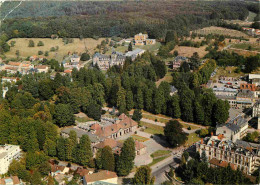 70 - Luxeuil Les Bains - Vue Aérienne - CPM - Etat Pli Visible - Voir Scans Recto-Verso - Luxeuil Les Bains