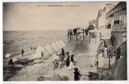 CPA ARROMANCHES La Petite Cale - Arromanches