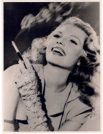 Orig. Foto Rita Hayworth Vom Film-Archiv Alexander Cotti/Wiesbaden Für Columbia, S/w, Größe: 77x233mm, RARE - Actors & Comedians