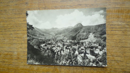 Mont-dore-les-bains , Vue Générale De La Ville , Au Fond , Le Puy De Sancy , à Droite Le Capucin - Le Mont Dore