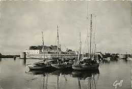 29 - Concarneau - La Ville Close - Bateaux - CPSM Grand Format - Voir Scans Recto-Verso - Concarneau