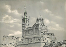 13 - Marseille - Basilique De Notre-Dame De La Garde - CPSM Grand Format - Voir Scans Recto-Verso - Notre-Dame De La Garde, Funicolare E Vergine