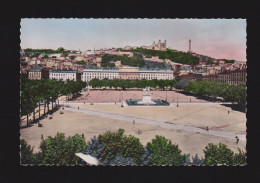 CPSM Dentelée - 69 - Lyon - Place Bellecour - Circulée En 1954 - Autres & Non Classés