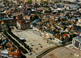 71* AUTUN  Place Du Champ De Mars  (CPM 10x15cm)    RL18,0924 - Autun