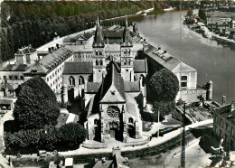 77* MELUN  Eglise Notre Dame  (CPSM 10x15cm)    RL18,1478 - Melun