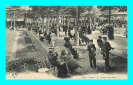 A905 / 393 03 - VICHY Un Coin Du Parc - Vichy