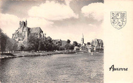 89 AUXERRE   Les Quais Et La Cathédrale  Saint Etienne  (Scan R/V) N° 40 \MR8004 - Auxerre