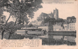 89 AUXERRE  La Cathédrale  Et Les Quais  (Scan R/V) N° 37 \MR8004 - Auxerre