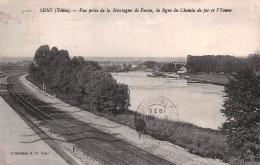 89 SENS  Vue Prise De La Montagne Du Paron Chemin De Fer De L'Yonne    (Scan R/V) N° 46 \MR8003 - Sens