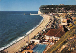 76 Fécamp    Le Cap Fagnet La Plage Le Front De Mer Le Casino La Piscine Et Les Falaises   (scanR/V)   N° 36  MR8008 - Fécamp