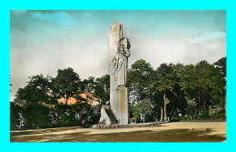 A902 / 073 02 - LAON Monument Aux Morts - Laon
