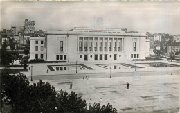 92* PUTEAUX  Hotel De Ville  (CPSM Format 9x14cm)        RL29,0077 - Puteaux