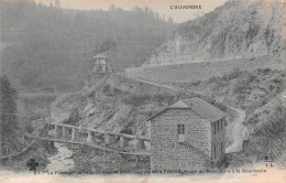 63 LE MONT DORE  Fontaine Pétrifiante De L'usine électrique Route De La Bourboule    (Scan R/V) N°  42   \MR8029 - Le Mont Dore