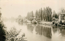 94* LA VARENNE Brume Sur Les Quais  (CPSM Format 9x14cm)   RL29,0884 - Autres & Non Classés