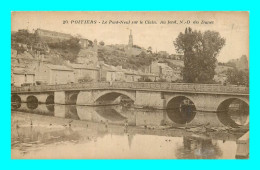 A897 / 187 86 - POITIERS Pont Neuf Sur La Clain - Poitiers