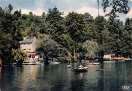 14  CLECY  Cannotage Sur L'Orne             (Scan R/V) N°   37   \MR8045 - Clécy