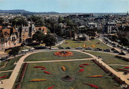 14  CABOURG   Jardins Et Rue De La Mer                 (Scan R/V) N°    17   \MR8044 - Cabourg