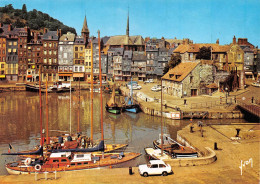 14 HONFLEUR    Le Vieux Bassin   Quai Sainte Catherine  éd Yvon   (Scan R/V) N°  50   \MR8043 - Honfleur