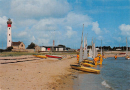 14  OUISTREHAM  Le Phare De Riva-Bella    école De Voile               (Scan R/V) N°    33    \MR8042 - Ouistreham