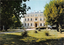 69   VILLEFRANCHE En Beaujolais    Chateau De CHERVINGES        (Scan R/V) N°   33   \MR8040 - Vénissieux