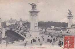 PARIS -- 1908--Pont Alexandre III  ( Animée) ..cachet  MARTIGNE-FERCHAUD-35  + GARE DE VITRE -35......à Saisir - Brücken