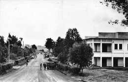 CAMEROUN  NKONGSAMBA  Avenue De La Région          (Scan R/V) N°    58   \MR8053 - Kamerun