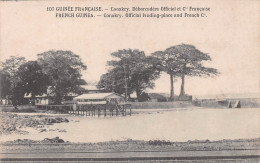 GUINEE CONAKRY Le Débarcadère De La Compagnie Officiel Et Cie Française         (Scan R/V) N°    11   \MR8053 - Guinea Francesa