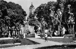 GUINEE CONAKRY Le Cathédrale Et Le Jardin          (Scan R/V) N°    8   \MR8053 - Guinée Française