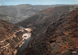 12  Entraygues-sur-Truyère  Barrage De Couesque         (Scan R/V) N°     44    \MR8052 - Autres & Non Classés