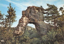 12   MILLAU   Chaos De Montpellier-le-Vieux      Porte De Mycènes            (Scan R/V) N°    25   \MR8051 - Millau