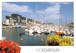 14   COURSEULLES SUR MER Le Bassin De Plaisance     (Scan R/V) N°    33    \MR8049 - Courseulles-sur-Mer