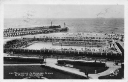 14  TROUVILLE   Plage Et Jetées        (Scan R/V) N°   12   \MR8049 - Trouville