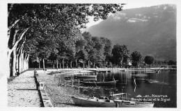 01  NANTUA  Barques Au Bord Du Lac Et Le Signal   (Scan R/V) N°   52   \MR8059 - Nantua