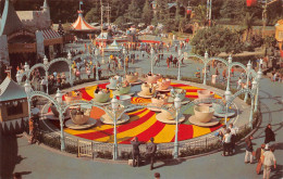 USA  ANAHEIM DISNEYLAND Anaheim, CA 92802, États-Unis  Tea Party   (Scan R/V) N°   8   \MR8058 - Anaheim