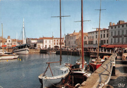 17  Île De Ré   SAINT MARTIN DE Ré  Restaurant La PAIX Et Les Nouvelles Galeries   (Scan R/V) N°  41   \MR8075 - Saint-Martin-de-Ré