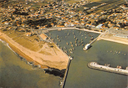 17 Oléron   La Cotinière  Chalutiers Au Port            (Scan R/V) N°  10   \MR8075 - Ile D'Oléron