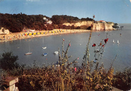 17  MESCHERS  Plage Et Pointe Des Nonnes    (Scan R/V) N°   35   \MR8074 - Meschers