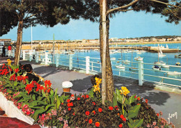 17  ROYAN  Promenade Boulevard Thiers Et La Grande Conche            (Scan R/V) N°   9   \MR8074 - Royan