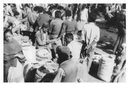 NEPAL KATMANDOU Le Marché D'Ason Tole En 1984  Katmandhu Katmandu KATHMANDU N°  82 \MR8073 - Népal
