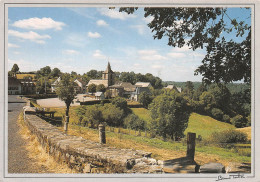 15 CHALVIGNAC  Vue De L'entrée Du Village      (Scan R/V) N°   49    \MR8083 - Other & Unclassified