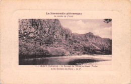 14   Clécy   Les Rochers Des Parcs Et Barrage De L'Orne Au Grand Viaduc           (Scan R/V) N°   14   \MR8080 - Clécy