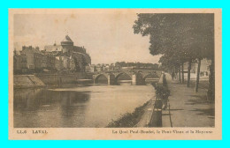 A875 / 161 38 - LAVAL Quai Paul Boudet Le Pont Vieux Et La Mayenne - Laval