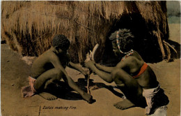 Zulus Making Fire - Sud Africa