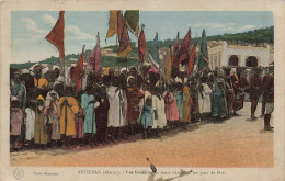 JUDAÏCA - JEWISH - MAROC - OUEZZAN - Les Israélites Et Leurs Drapeaux Un Jour De Fête - Jud-421 - Jodendom