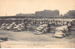 PARIS - Les Inondations De Paris 1910 - Au Cours La Reine - Le Parapet Rehaussé De Sacs De Sable - Très Bon état - Paris (08)