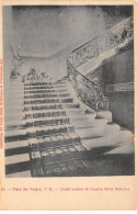 PARIS - Place Des Vosges - Grand Escalier De L'ancien Hôtel Richelieu - Très Bon état - District 04