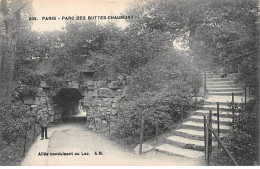 PARIS - Parc Des Buttes Chaumont - Allée Conduisant Au Lac - Très Bon état - Arrondissement: 19