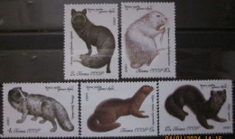 RUSSIA ~ 1980 ~ S.G. NUMBERS 5008 - 5012, ~ FUR BEARING ANIMALS. ~ MNH #03605 - Neufs